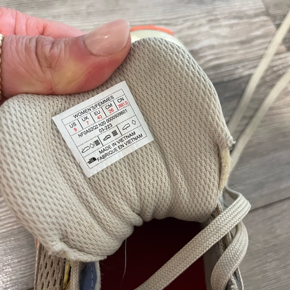 North Face VECTIV trail runner/ hiker/ sneaker - Picture 4 of 5